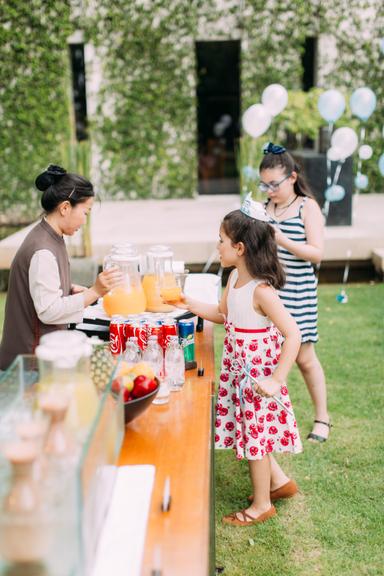 Sidney Oliveira festeja o aniversário da filha caçula