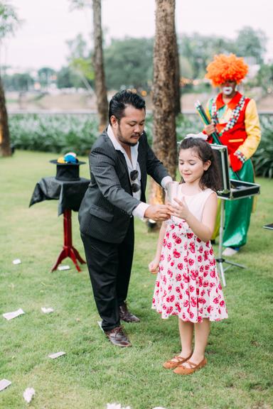 Sidney Oliveira festeja o aniversário da filha caçula