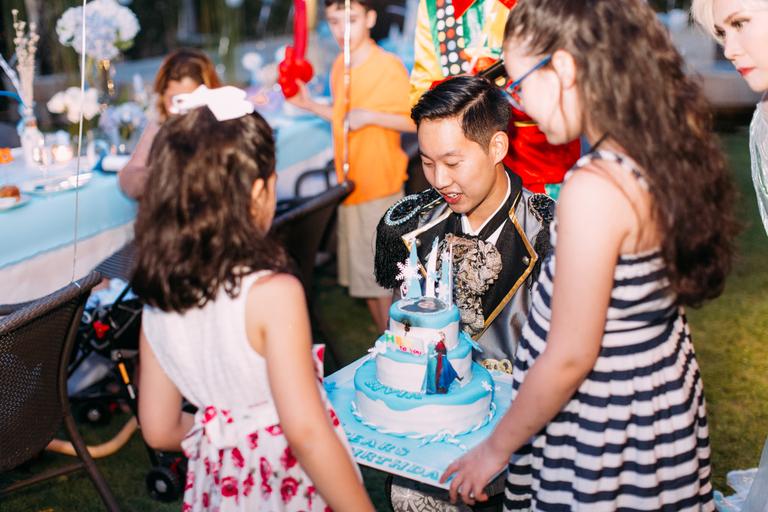 Sidney Oliveira festeja o aniversário da filha caçula