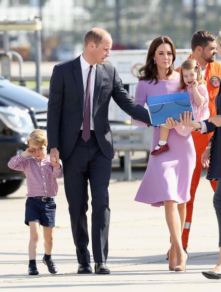 Kate Middleton combina as roupas dos filhos; veja