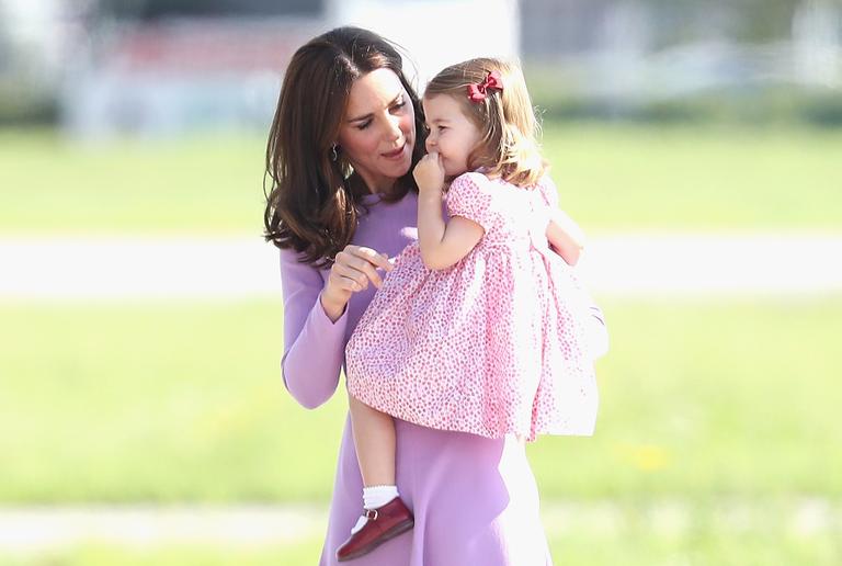 Kate Middleton combina as roupas dos filhos; veja