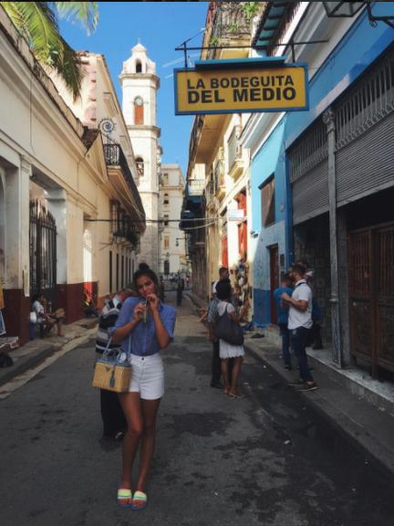 Bruna Marquezine : as viagens internacionais da atriz 