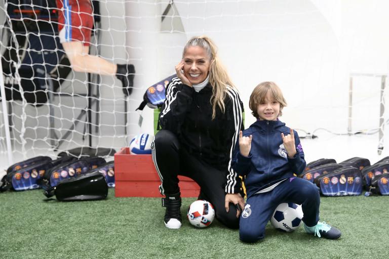 Adriane Galisteu comemora o aniversário do filho em SP