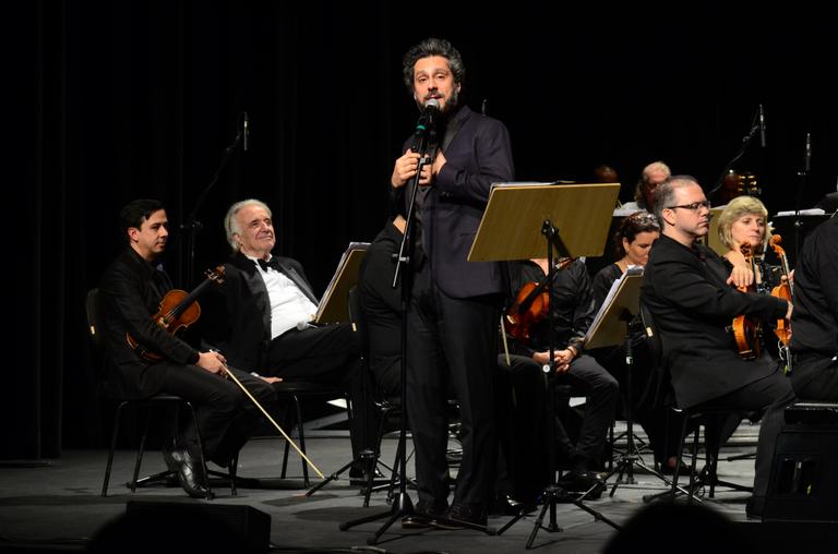 Alexandre Nero participa de concerto com João Carlos Martins