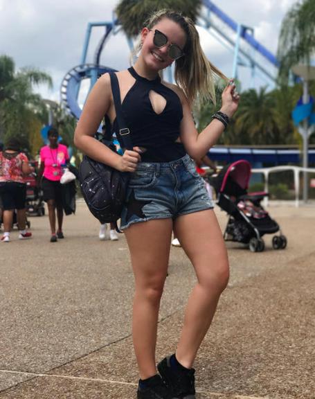 Inspire-se nos looks confortáveis da atriz Larissa Manoela