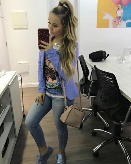 Inspire-se nos looks confortáveis da atriz Larissa Manoela