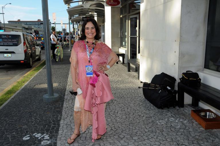 Regina Duarte: looks extravagantes