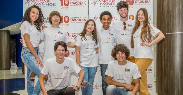 Julia Olliver, Renato Cavalcanti, Henrique Filgueira, Lyvia Maschio, Victor Filgueiras, Jean Paulo, Gabriel Santana e Nicole Tulcheski