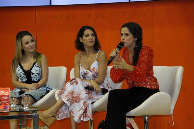 Larissa Manoela na Bienal do Livro