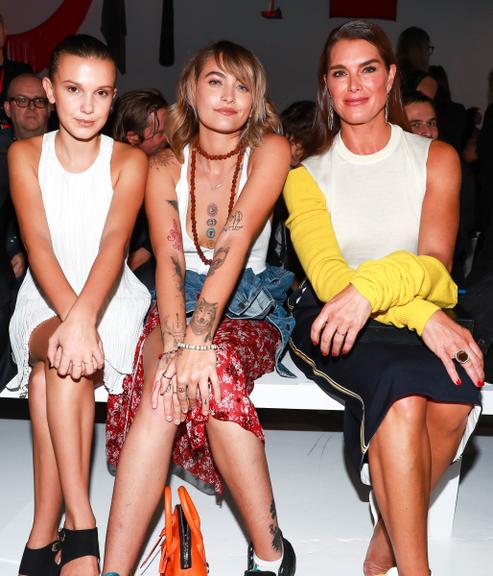 Millie Bobby Brown, Paris Jackson e Brooke Shields