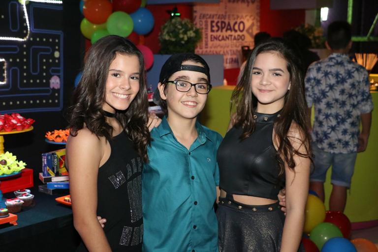 Gabriella Saraivah, Xande Valois e Mel Maia