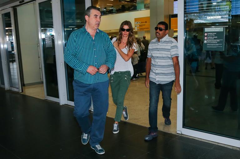 Gisele Bündchen em aeroporto