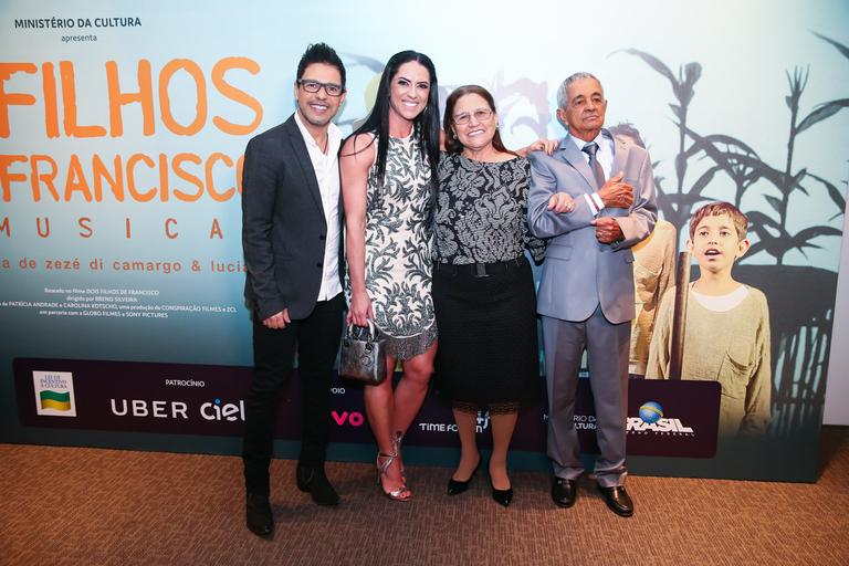 Zezé di Camargo, Graciele Lacerda, Helena e Francisco