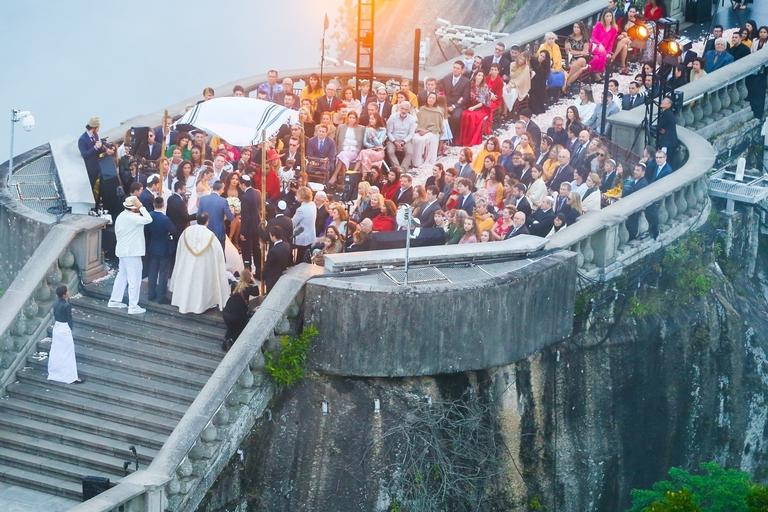 Veja os convidados famosos no casamento de Guy Oseary e Michelle Alves