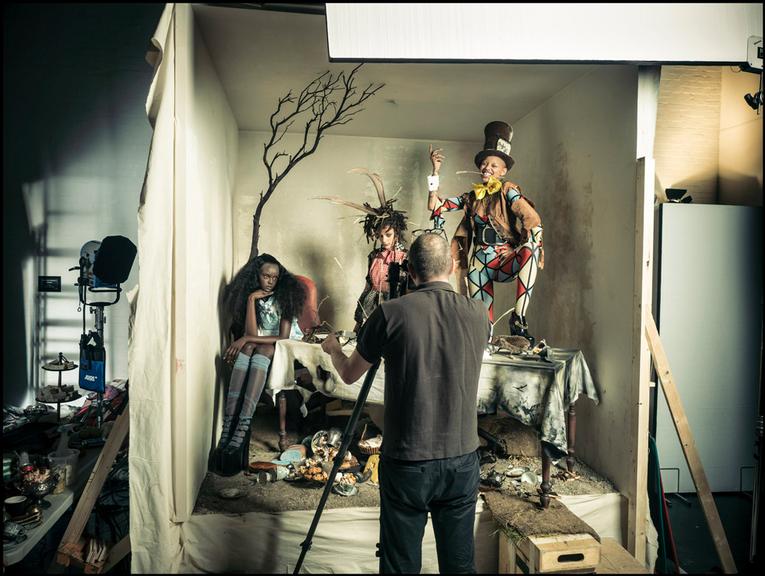 Bastidores do ensaio fotográfico de Tim Walker para o Calendário Pirelli 2018