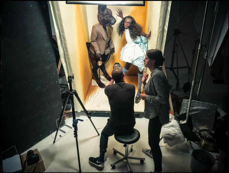 Bastidores do ensaio fotográfico de Tim Walker para o Calendário Pirelli 2018