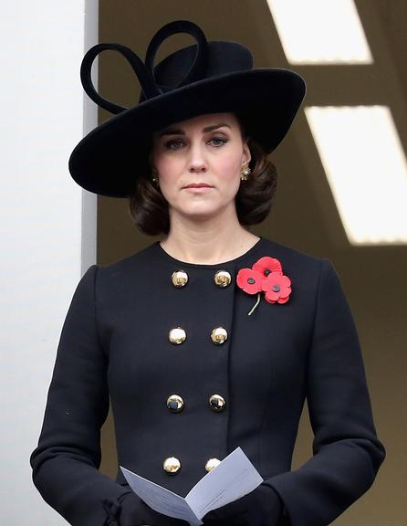 Kate Middleton adota corte chanel “fake” 