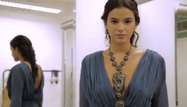 Bruna Marquezine é a princesa Catarina