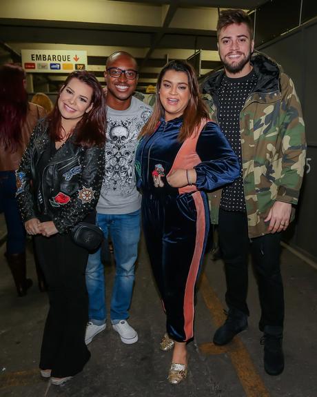 Fernanda Souza, Thiaguinho, Preta Gil e Rodrigo Godoy no show de Bruno Mars em SP