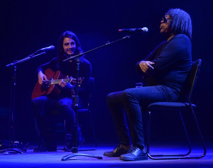 Milton Nascimento e Tiago Iorc