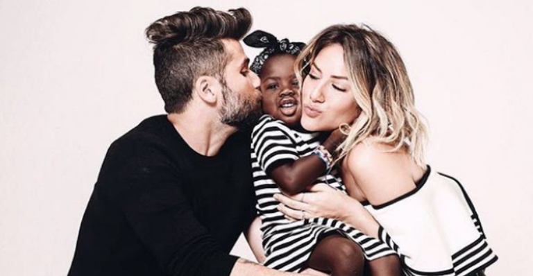 Bruno Gagliasso e Giovanna Ewbank com a filha Titi