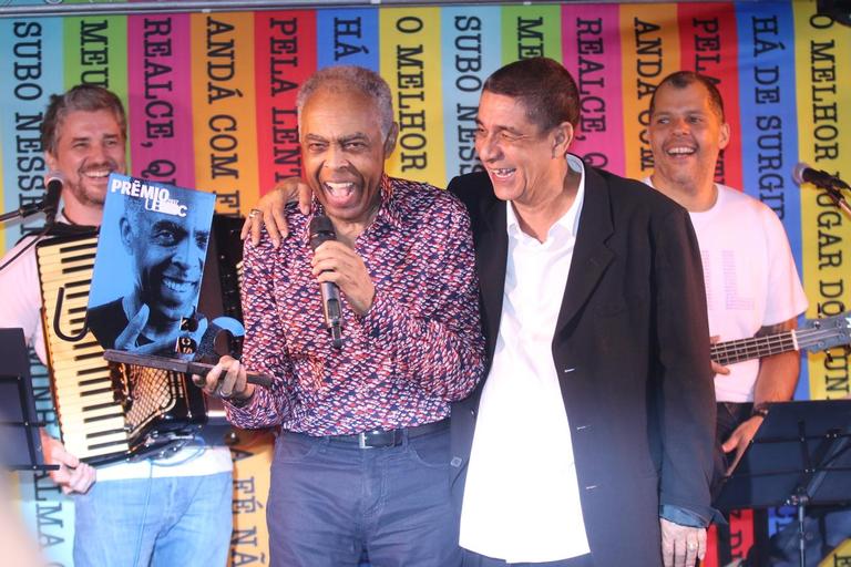 Gilberto Gil recebe prêmio UBC 