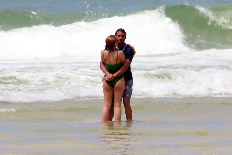 Isabella Santoni e Caio Vaz