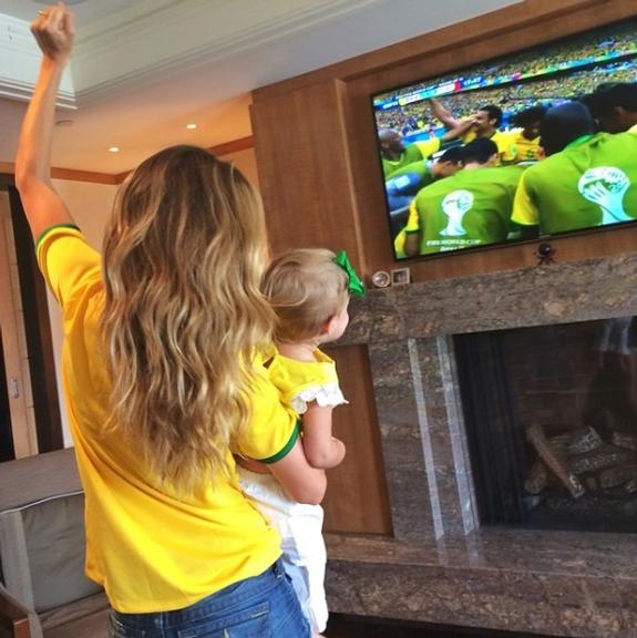 Veja os 16 momentos fofos de Vivian, filha de Gisele Bündchen!