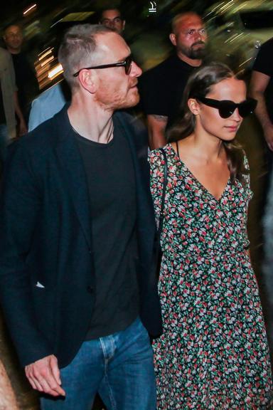 Alicia Vikander  e Michael Fassbender chegam a São Paulo 