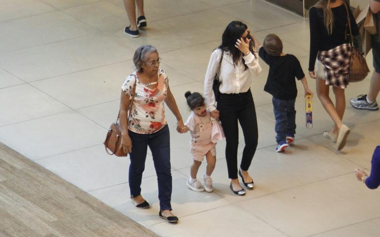 Vanessa Giácomo e a filha caçula, Maria