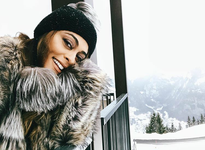 Juliana Paes curte férias na Europa