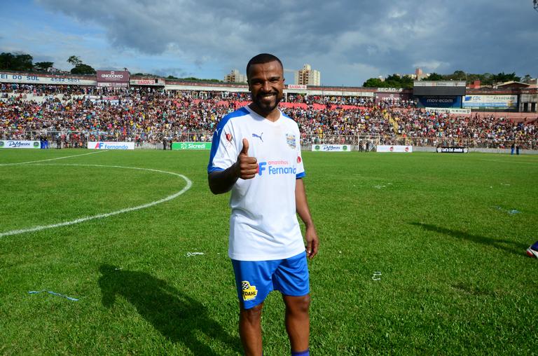 Alexandre Pires na partida Fome Só de Bola