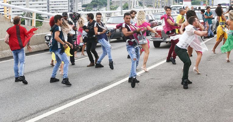 Participantes do Dancing Brasil 3 gravam vinheta 