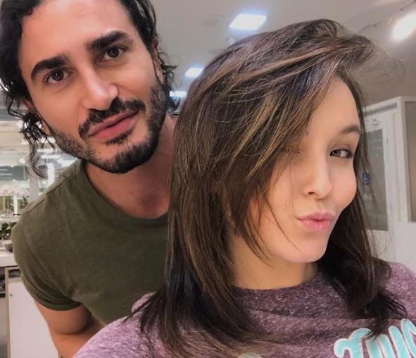 Confira as mudanças de visual de Larissa Manoela