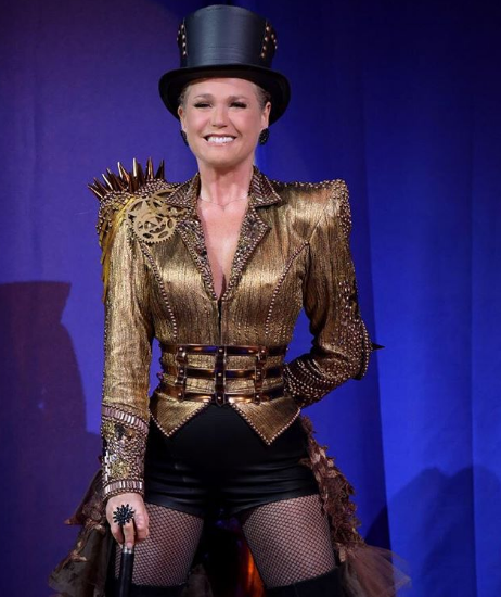 Veja os 15 looks de Xuxa no Dancing Brasil