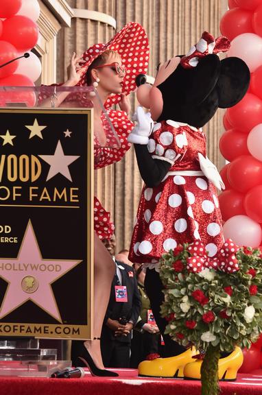 Minnie Mouse recebe estrela na Calçada da Fama de Hollywood