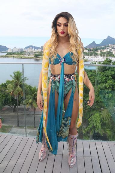 Veja os looks ousados do Carnaval