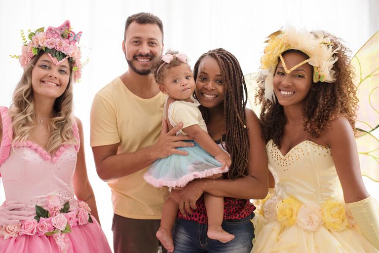 Ensaio fotográfico de Linda Flor, filha da atriz Roberta Rodrigues e Guilherme Guimarães