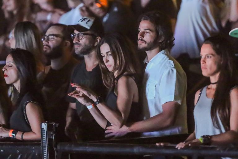 Fátima Bernardes e Túlio Gadêlha: clima de romance em show