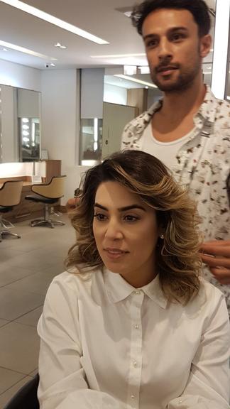 Naiara Azevedo assume o tamanho real de seu cabelo