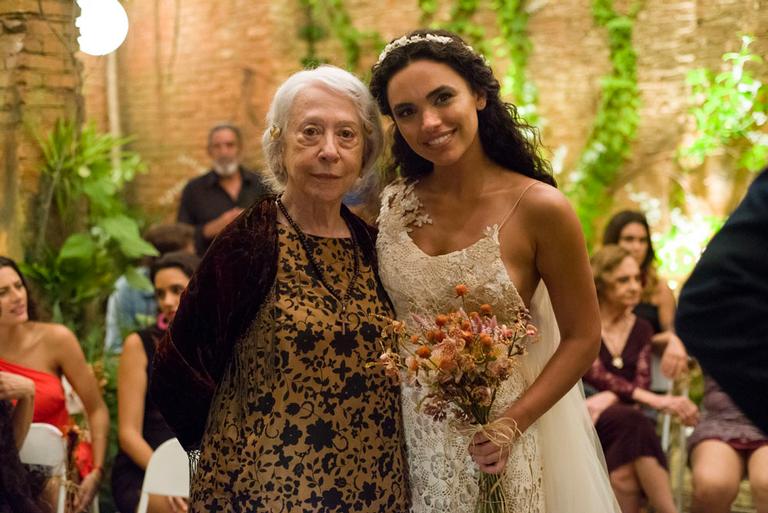 O casamento de Xodó (Anderson Tomazini) e Cleo (Giovana Cordeiro) na novela O Outro Lado do Paraíso