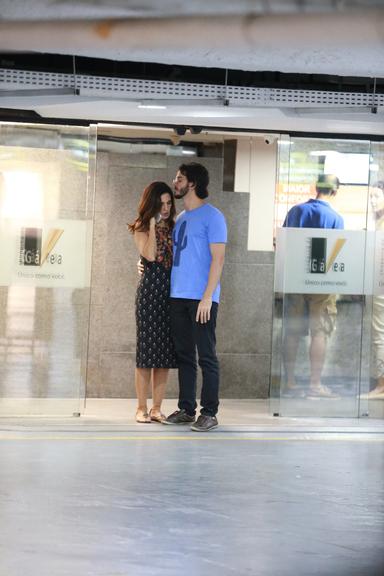 Fátima Bernardes curte passeio com seu namorado no Rio de Janeiro