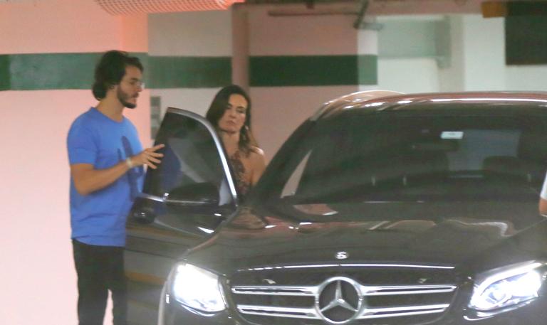 Fátima Bernardes curte passeio com seu namorado no Rio de Janeiro