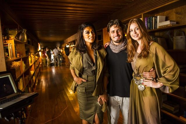 Eliza (Maria Ruy Barbosa), Carolina (Juliana Paes) e Rafael (Daniel Rocha)