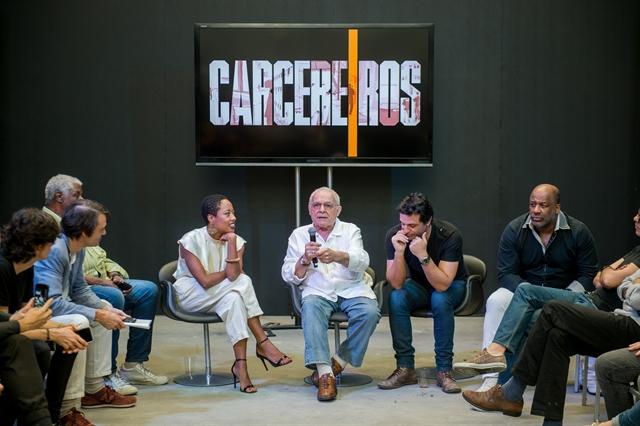 Coletiva da série Carcereiros