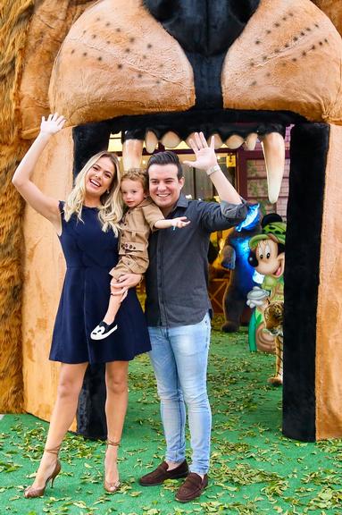 Thais Pacholek e Belutti festejam os 2 anos do filho, Luis Miguel