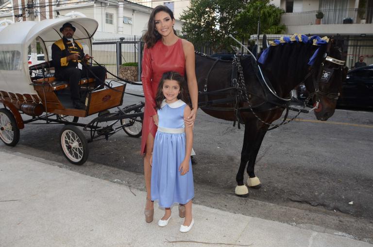 Carol Celico festeja o aniversário de sua filha caçula, Isabella