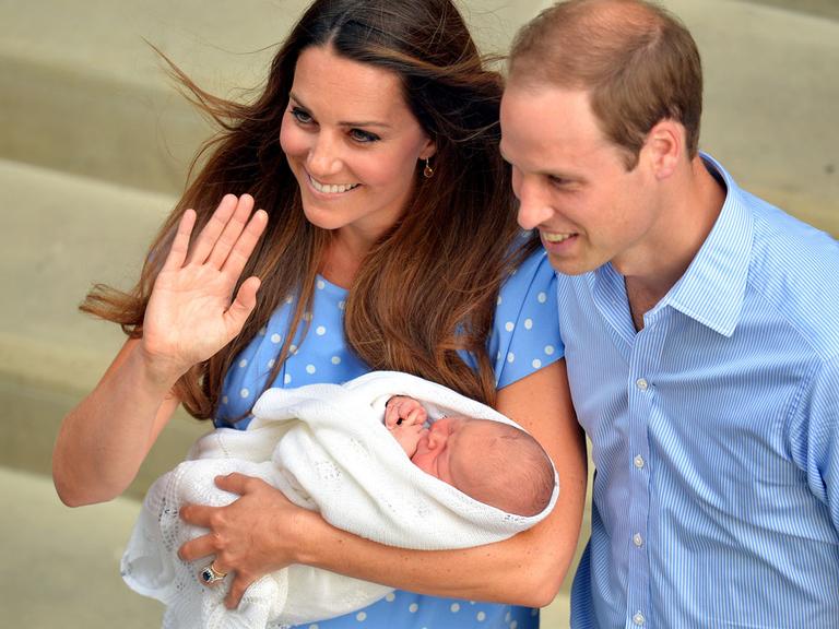 Nascimento do príncipe George, primeiro filho de príncipe William e Kate Middleton