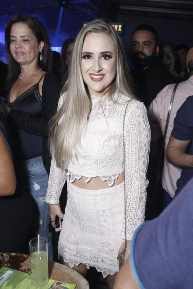 Gleici, Kaysar e Jéssica dançam e curtem muito nova balada no Rio de Janeiro