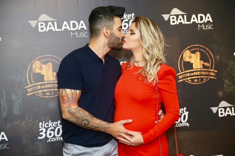 Andressa Suita prestigia o novo show do marido, Gusttavo Lima